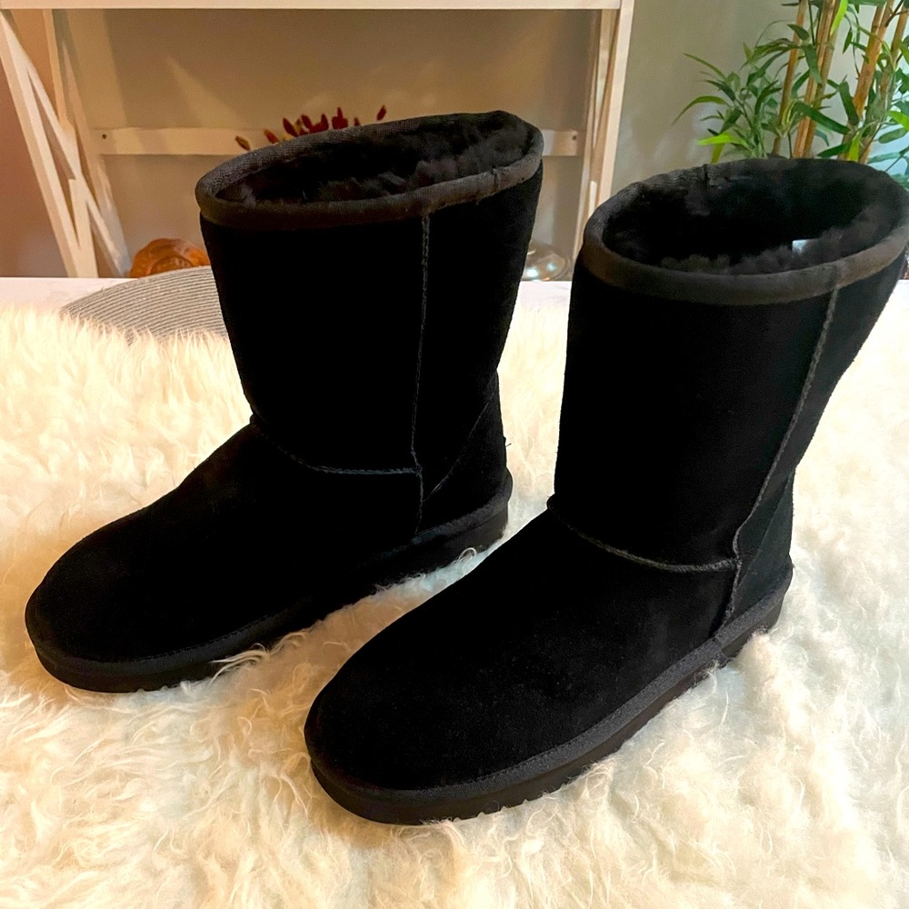 Ugg Boot - image 1